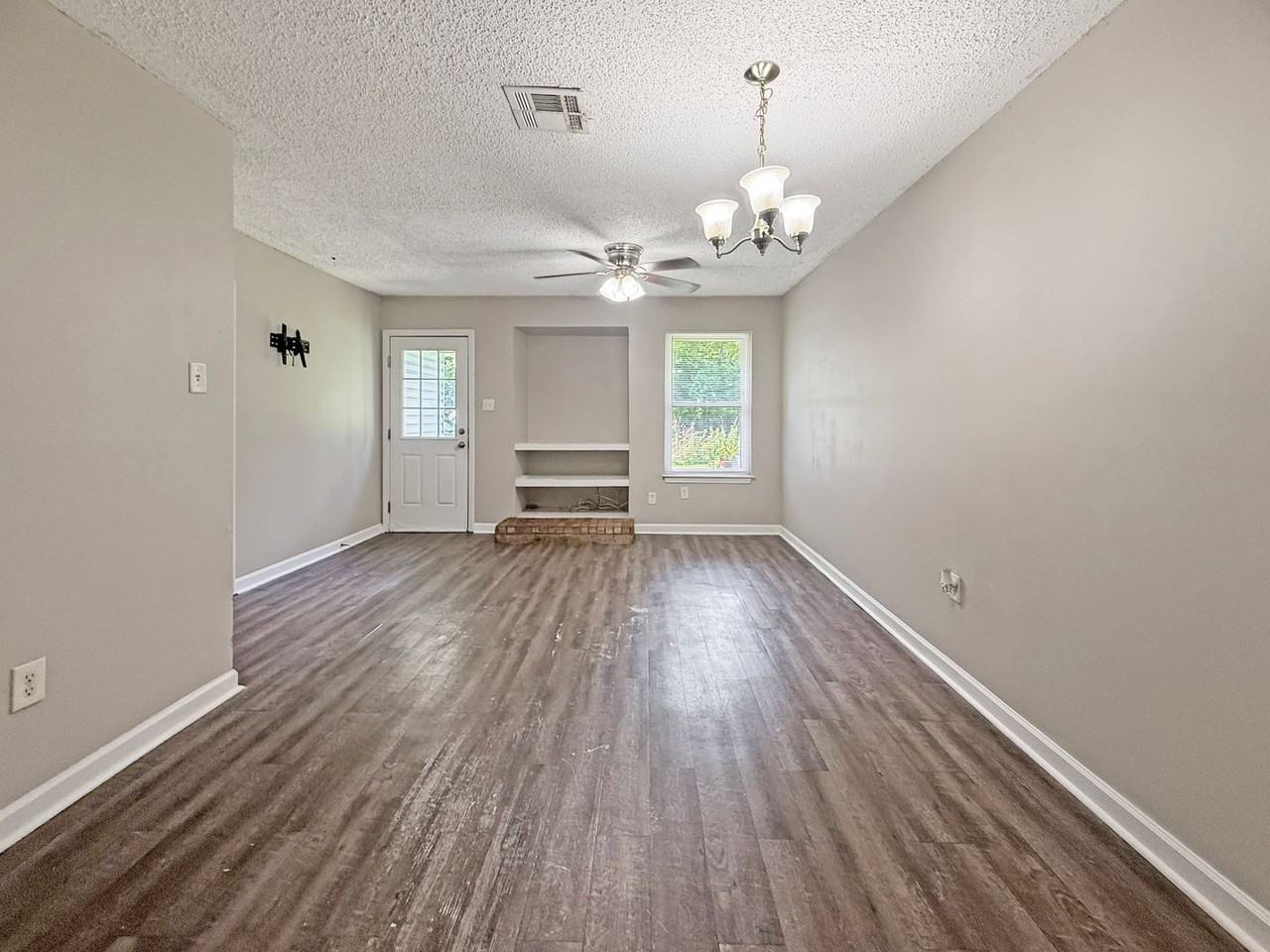 9648 El Scott Ave - Photo 2 of 8