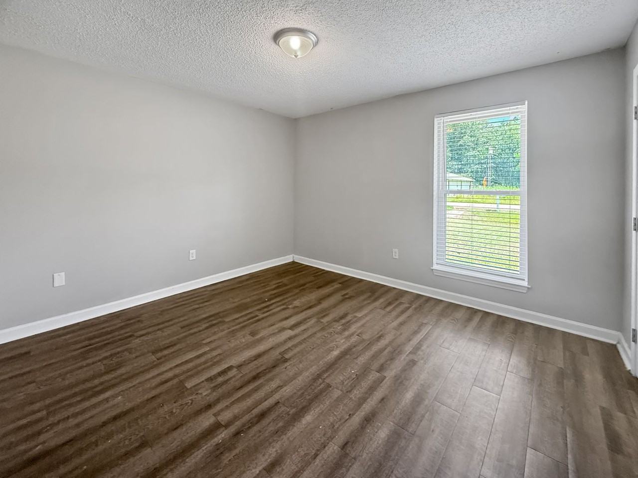 9648 El Scott Ave - Photo 7 of 8