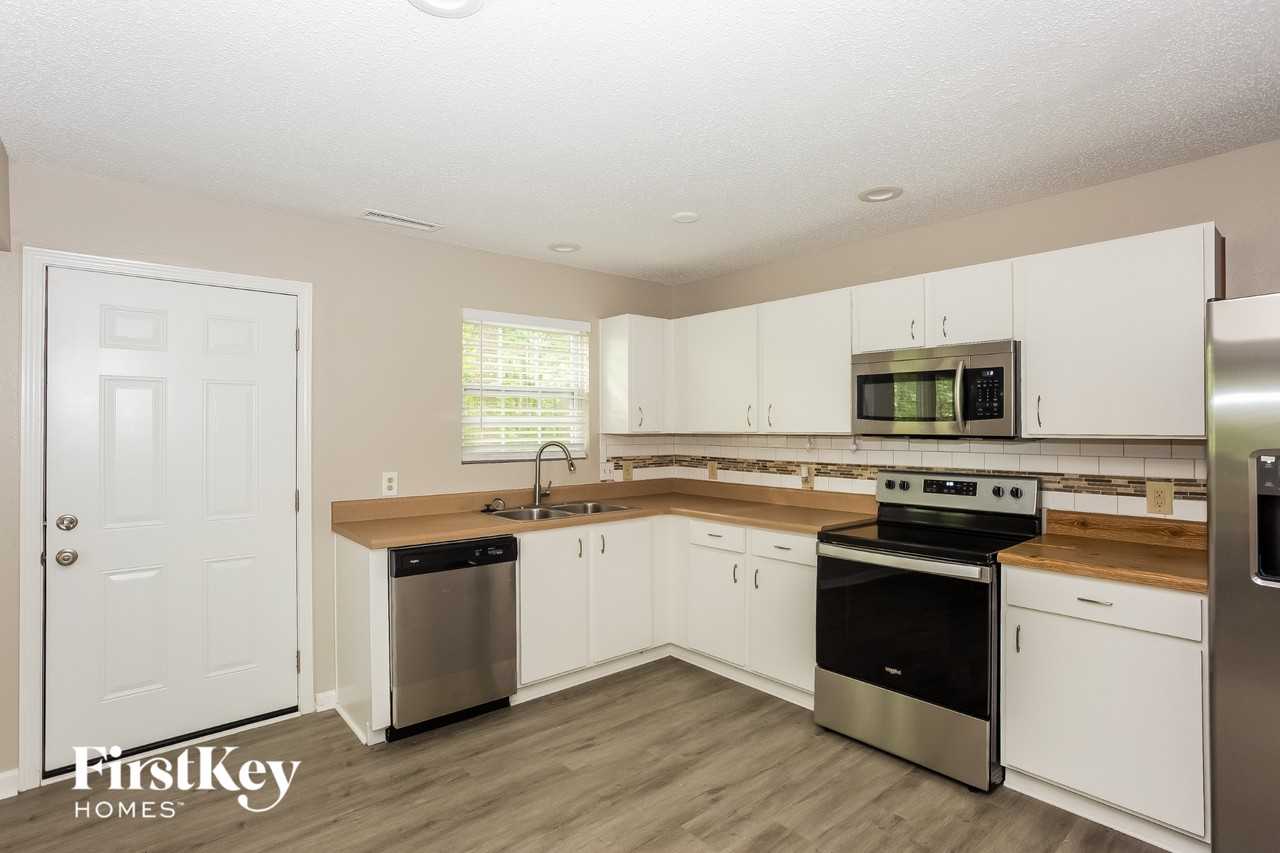 7120 Sycamore Grove Ct - Photo 6 of 15