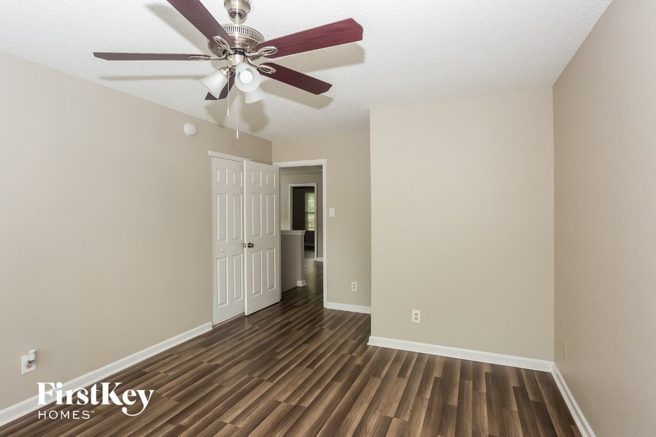 7120 Sycamore Grove Ct - Photo 7 of 15