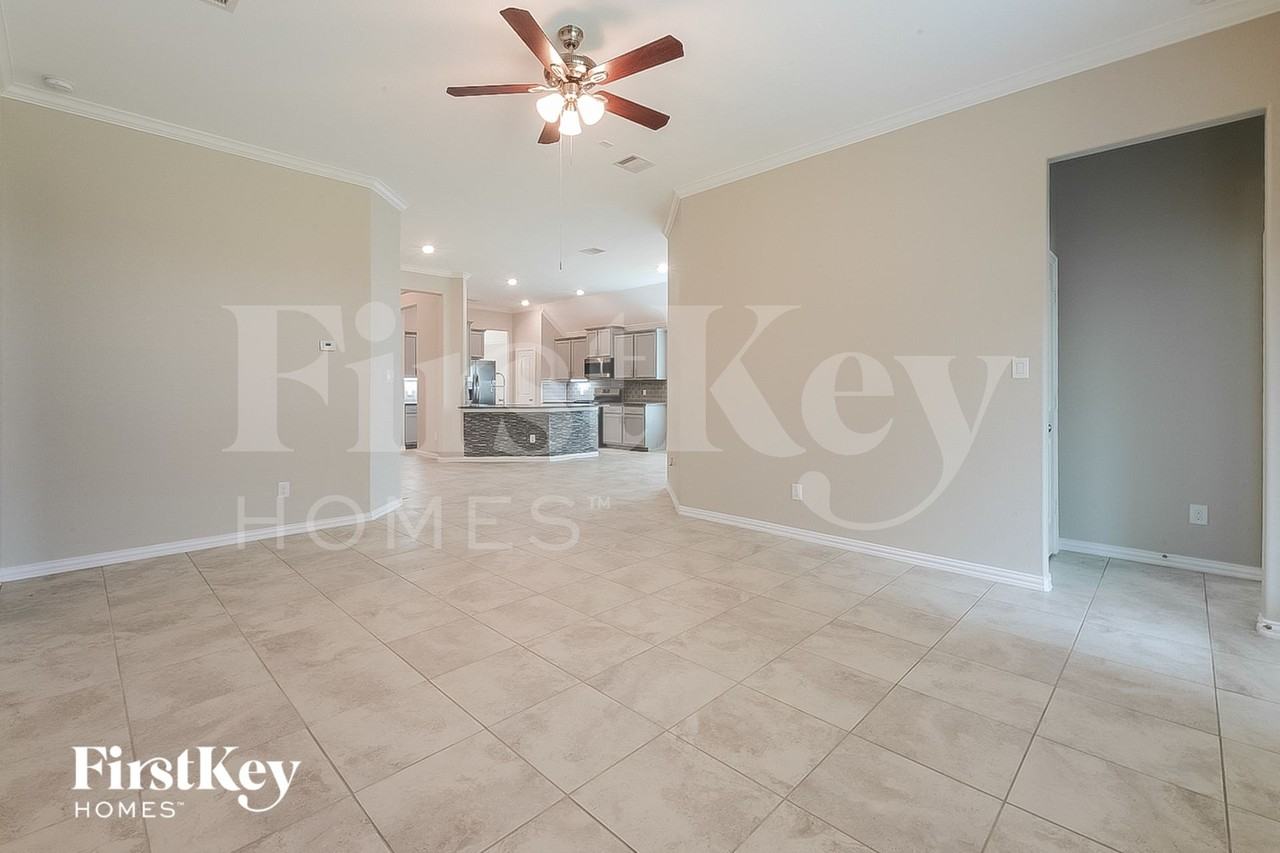 4334 Parkview Terrace Ln - Photo 5 of 16