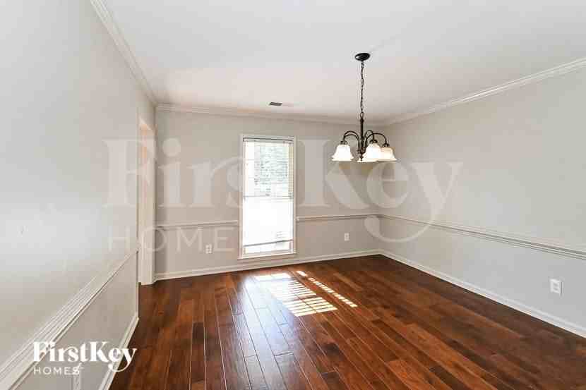 1217 Pinpointe Dr - Photo 4 of 16