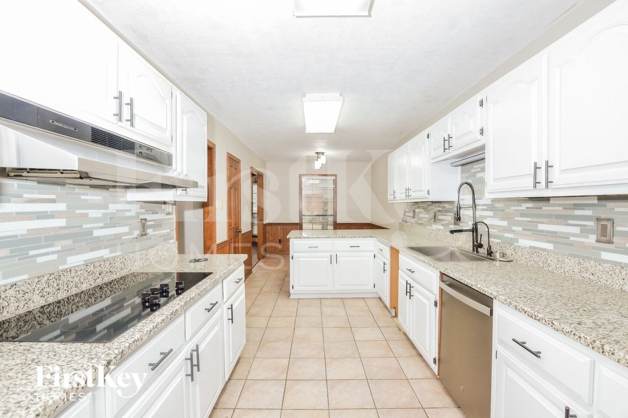 3943 Green Spruce Bnd - Photo 6 of 16