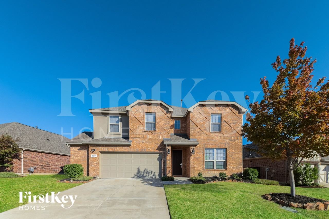 1208 Caney Creek Ln - Photo 2 of 16