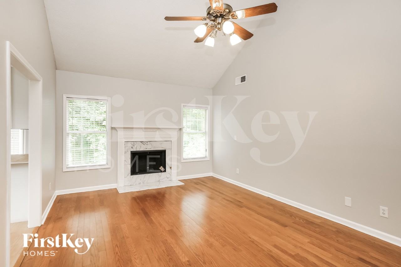 1480 Royale Castle Dr - Photo 2 of 16