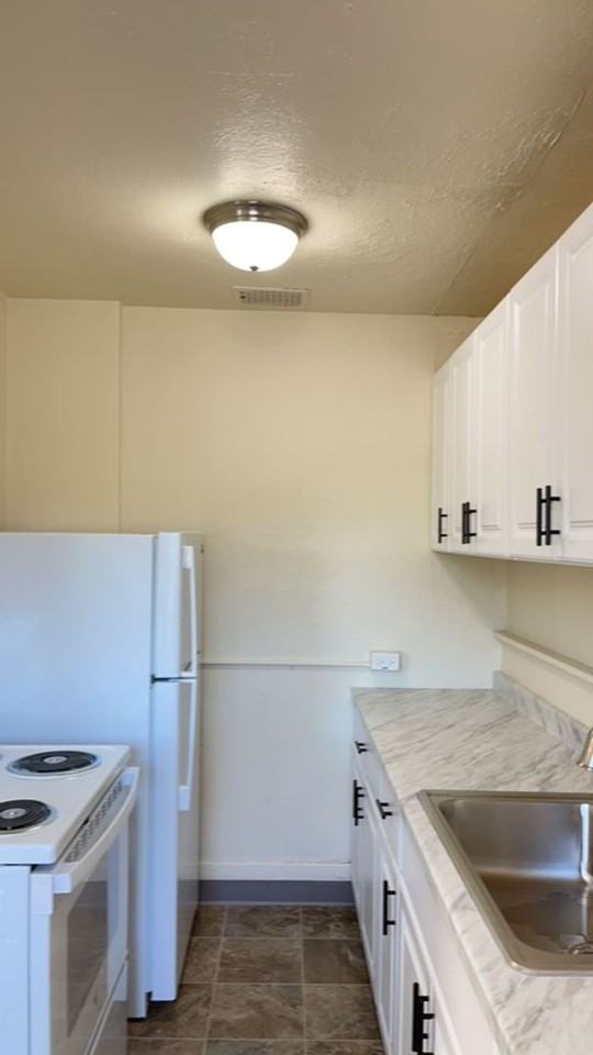 525 Nw Monroe Ave #102 - Photo 4 of 6