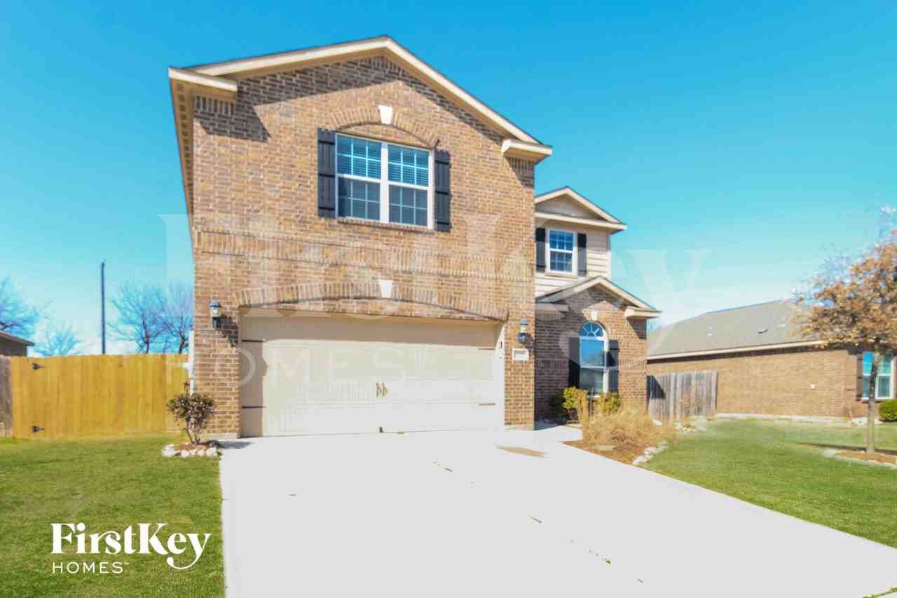 12649 Forest Lawn Rd - Photo 2 of 15