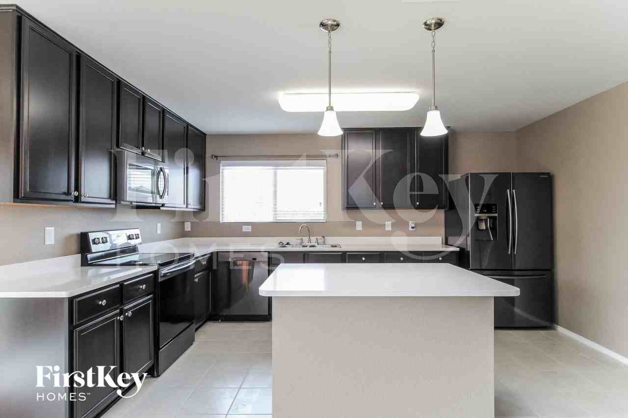 7525 Boat Wind Rd - Photo 5 of 16