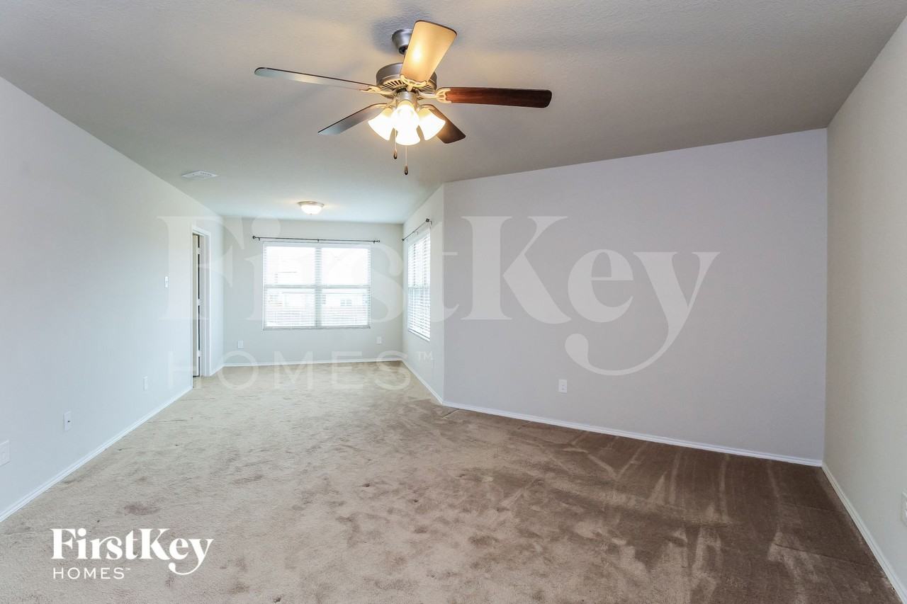 7525 Boat Wind Rd - Photo 7 of 16
