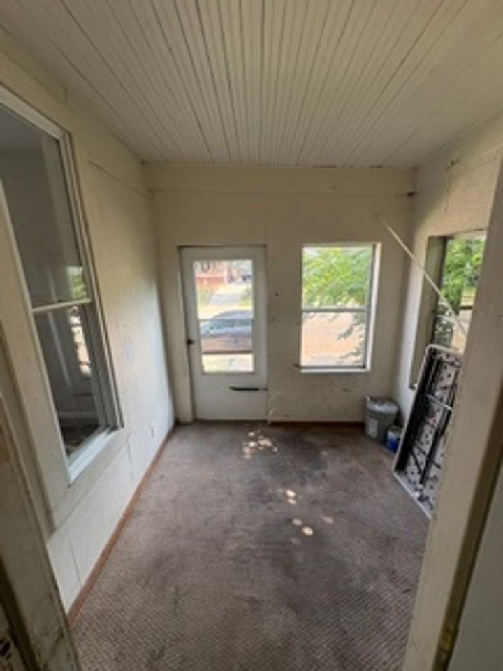 510 W Columbia Ter - Photo 2 of 17