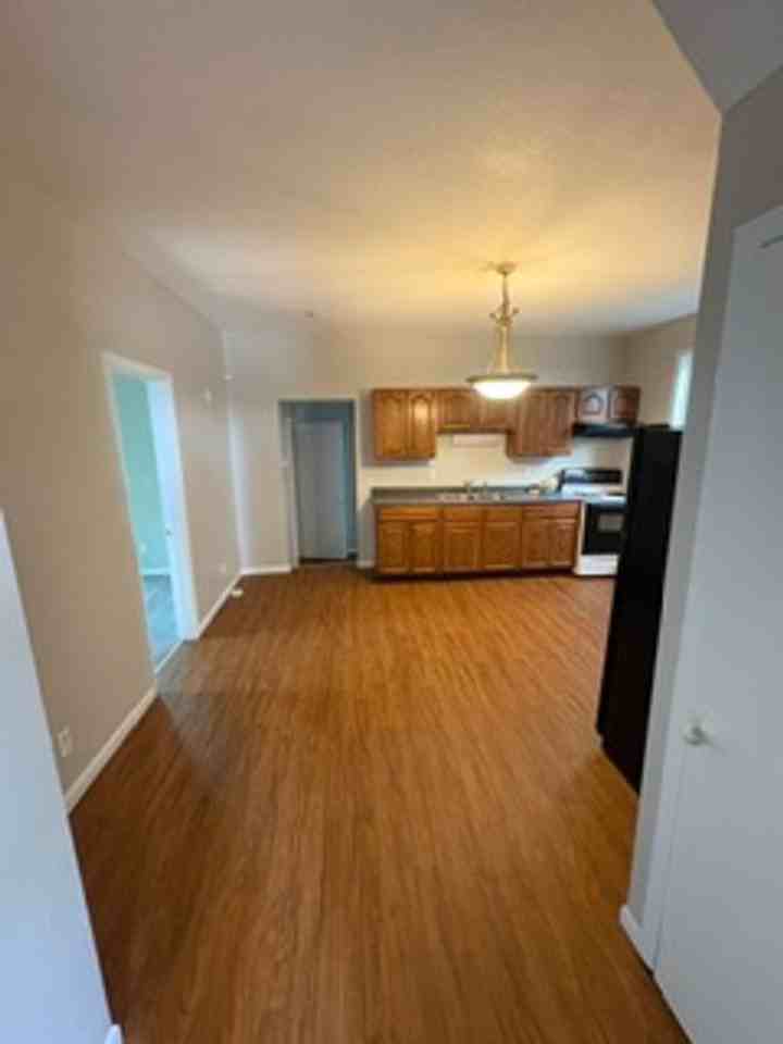 510 W Columbia Ter - Photo 3 of 17