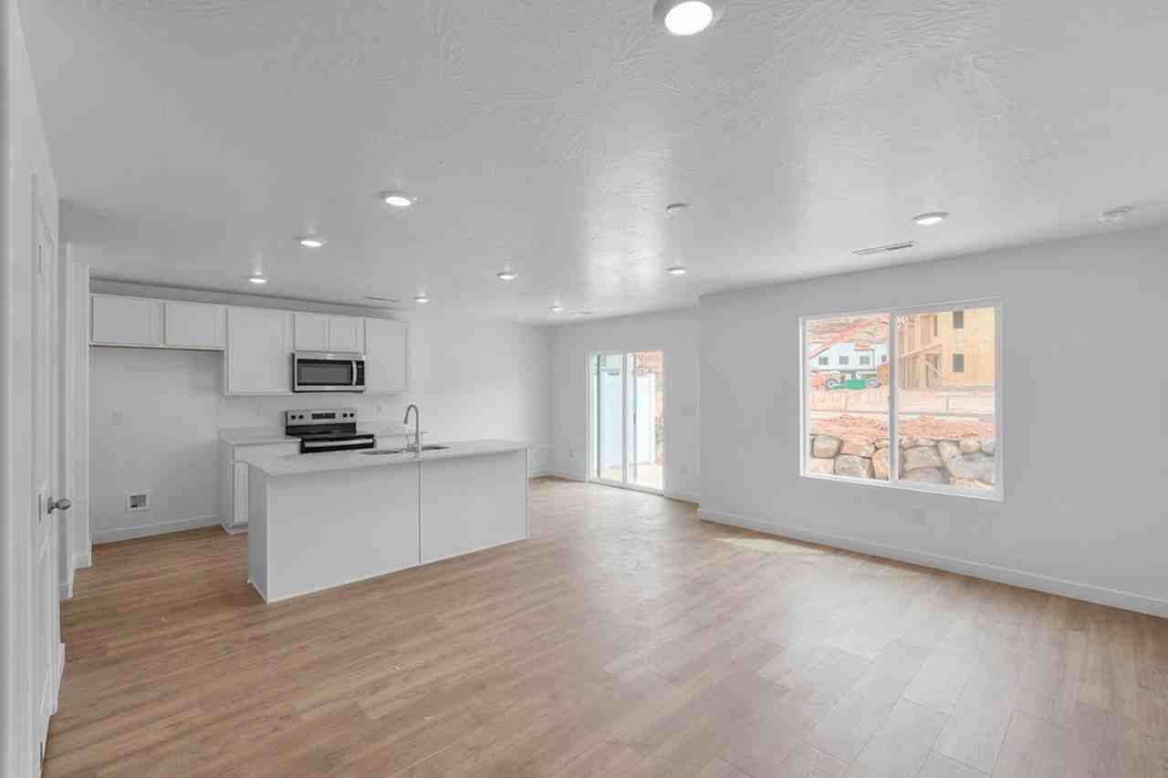 2133 S Wolverine Way - Photo 3 of 39