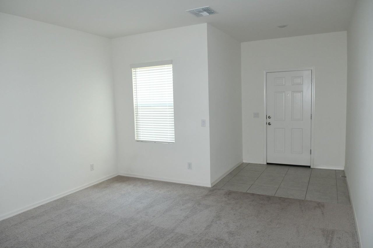 5725 W Willow Ridge Dr - Photo 4 of 26