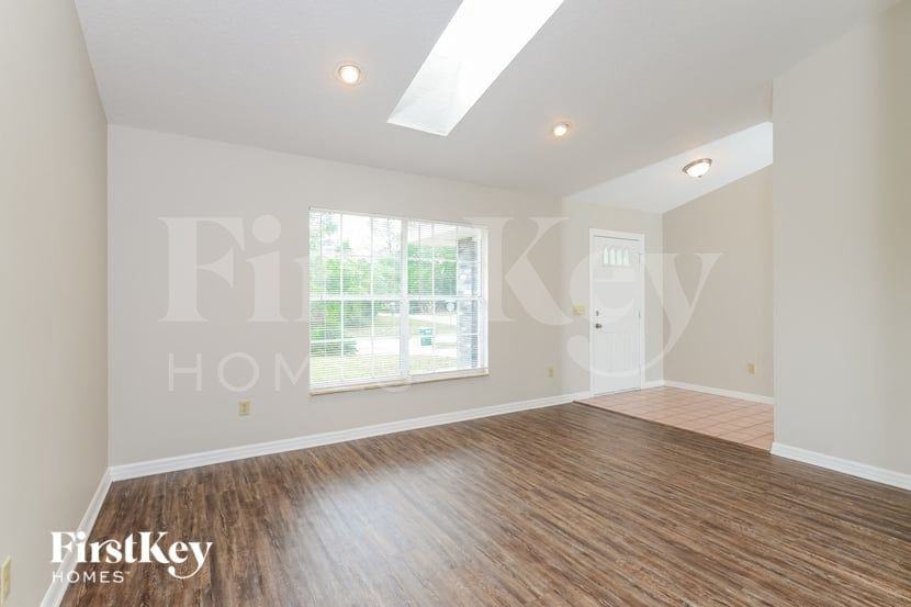 3103 Branchville Dr - Photo 3 of 16