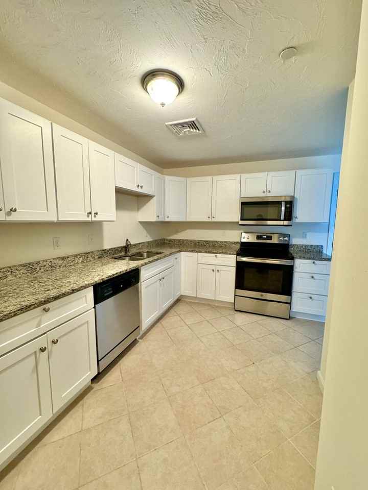 7 Rogers Way - Photo 5 of 14