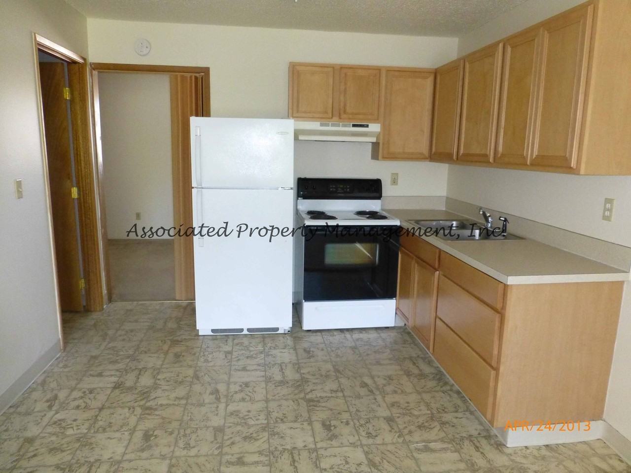 2218 19th Ave #N - Photo 2 of 8