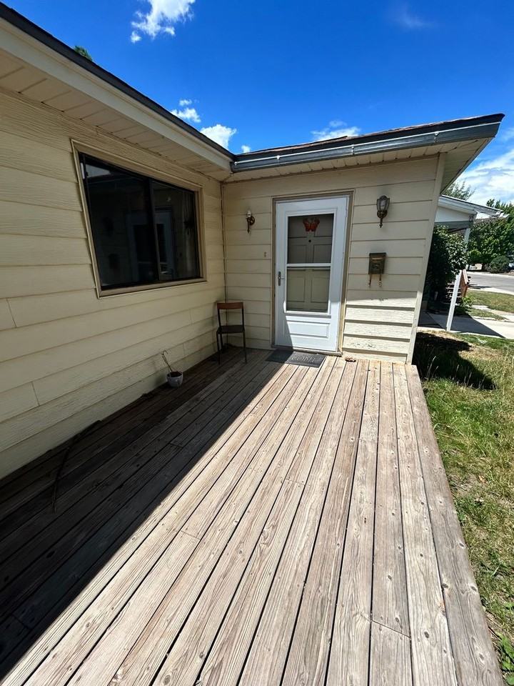 2409 Thomas Ave - Photo 3 of 21