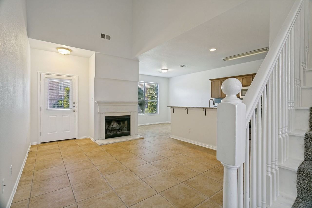 1519 Barbara Dr - Photo 2 of 12