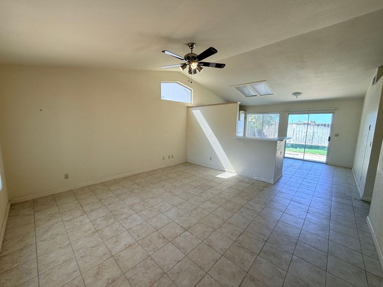 1436 Pintail Cir - Photo 4 of 24