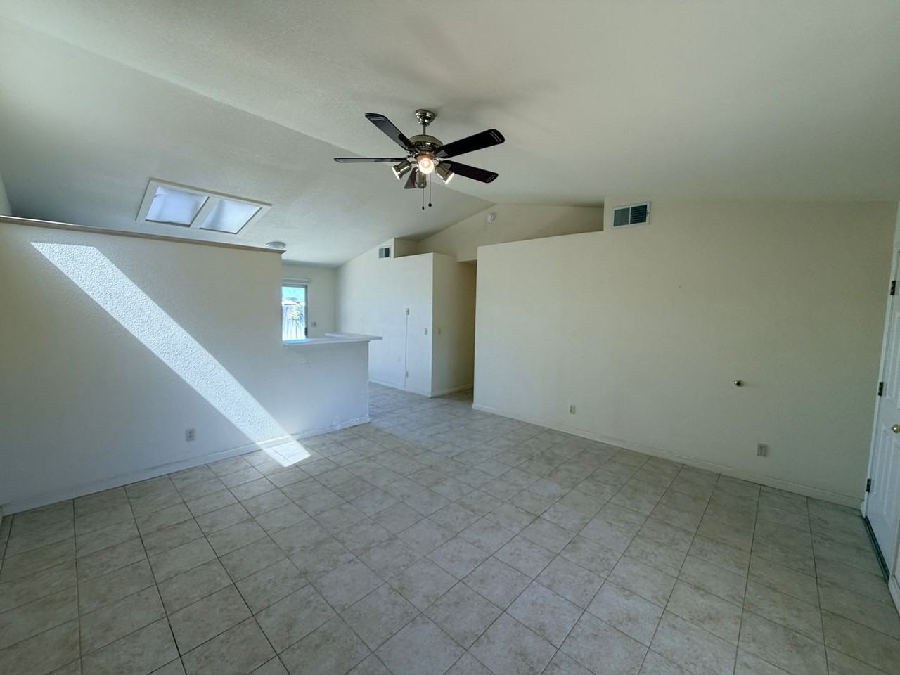 1436 Pintail Cir - Photo 5 of 24