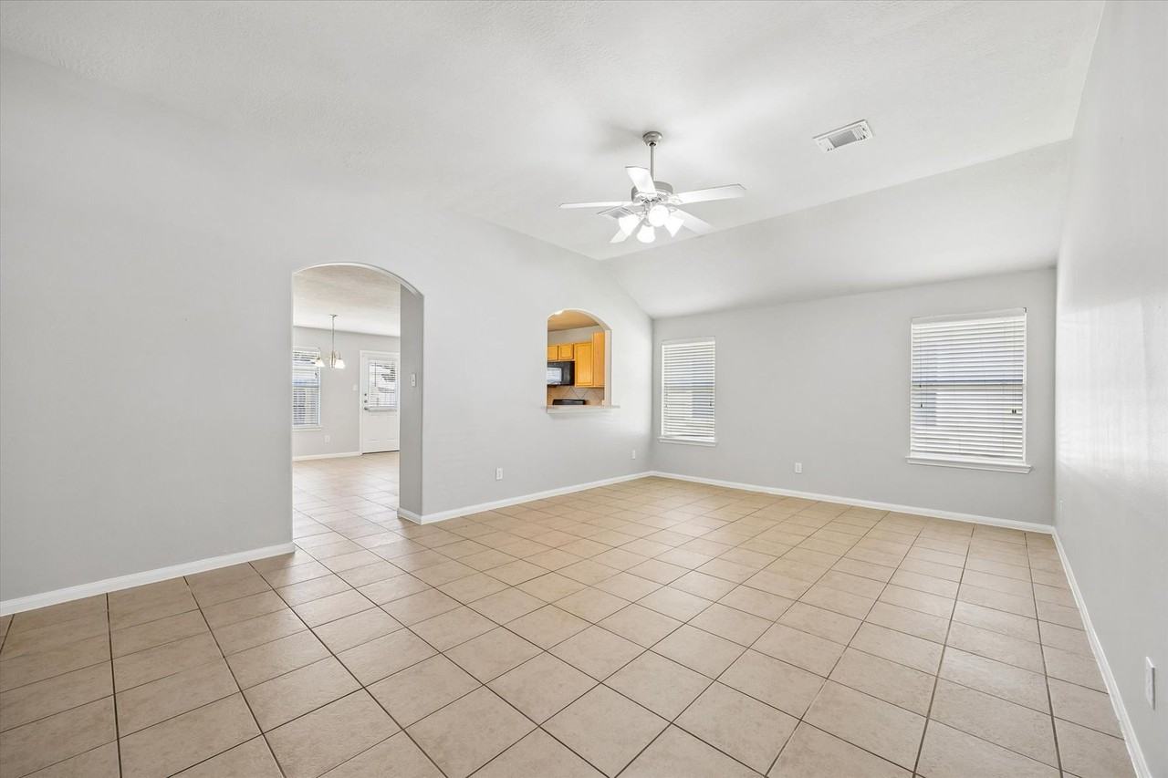 19538 Aventine Plantation Dr - Photo 5 of 13