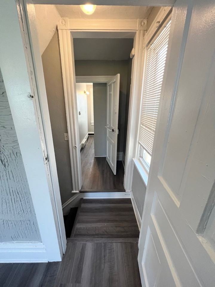 1214 Ann St - Photo 5 of 18