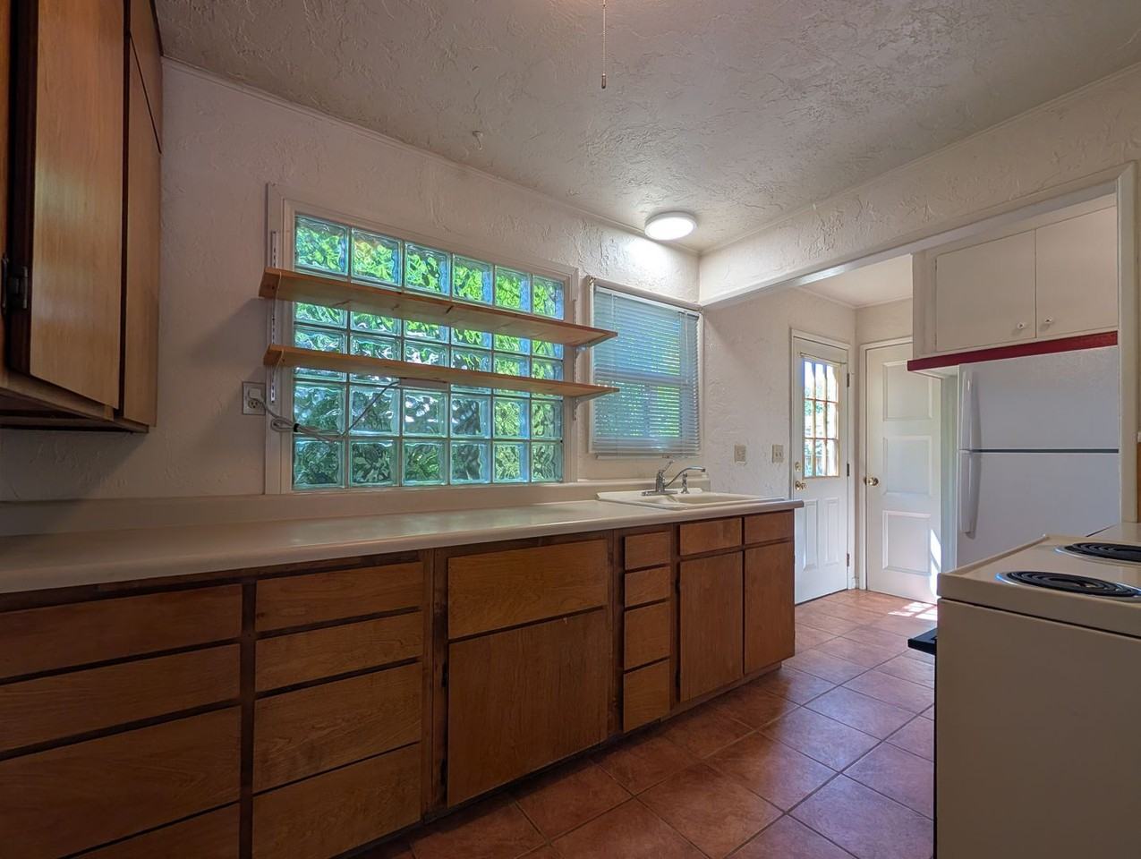 436 Mill St - Photo 4 of 15