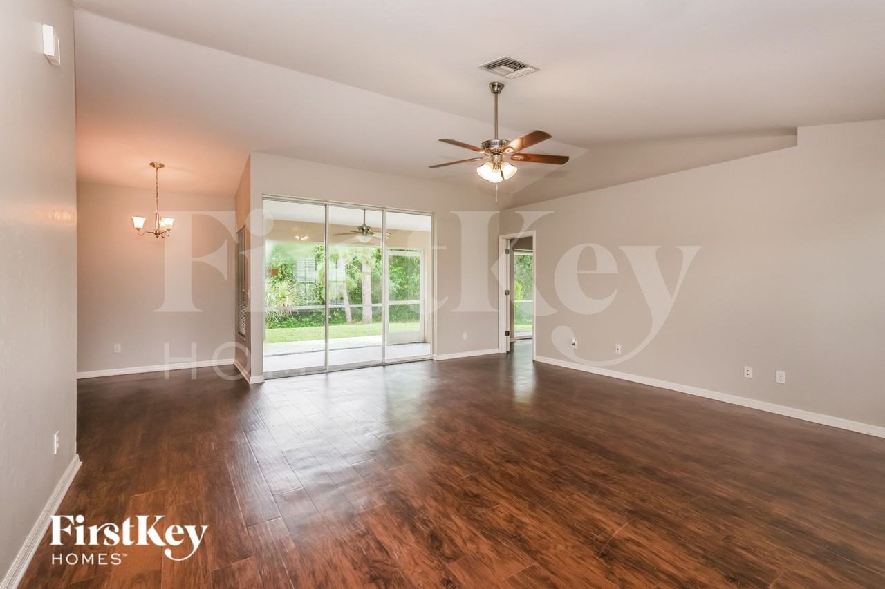 8097 Albatross Rd - Photo 2 of 16