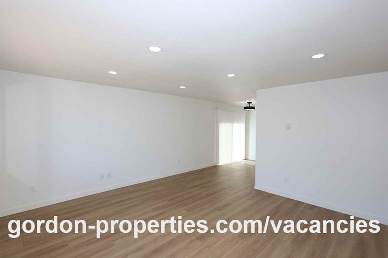 8960 Se Tolbert St #2 - Photo 2 of 25