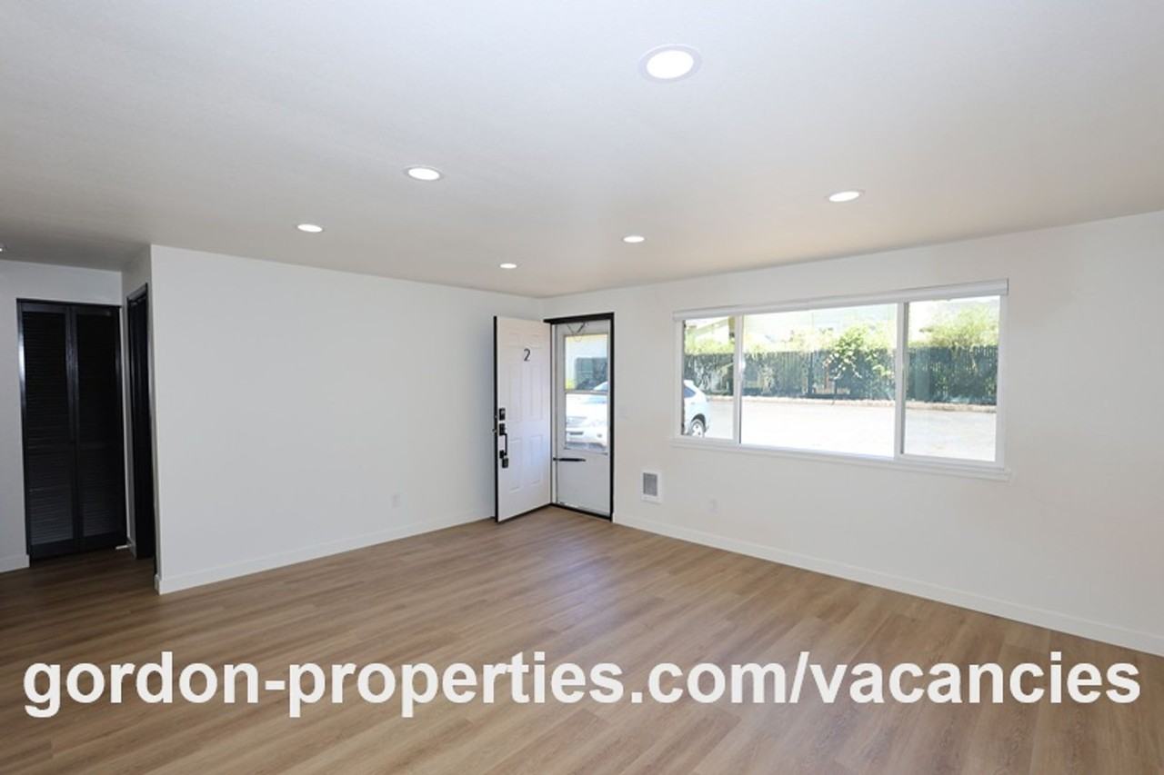 8960 Se Tolbert St #2 - Photo 4 of 25