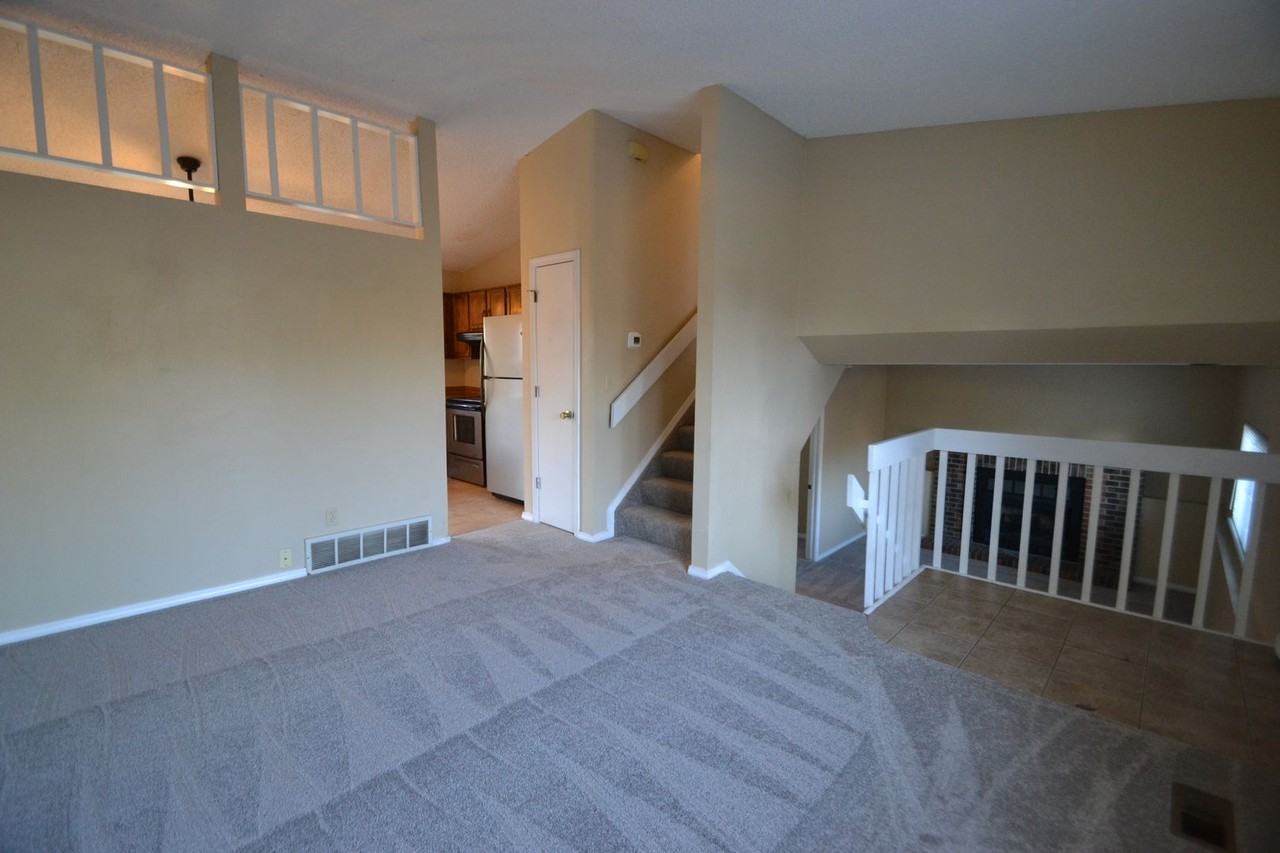 3535 Sydney Ter - Photo 3 of 15