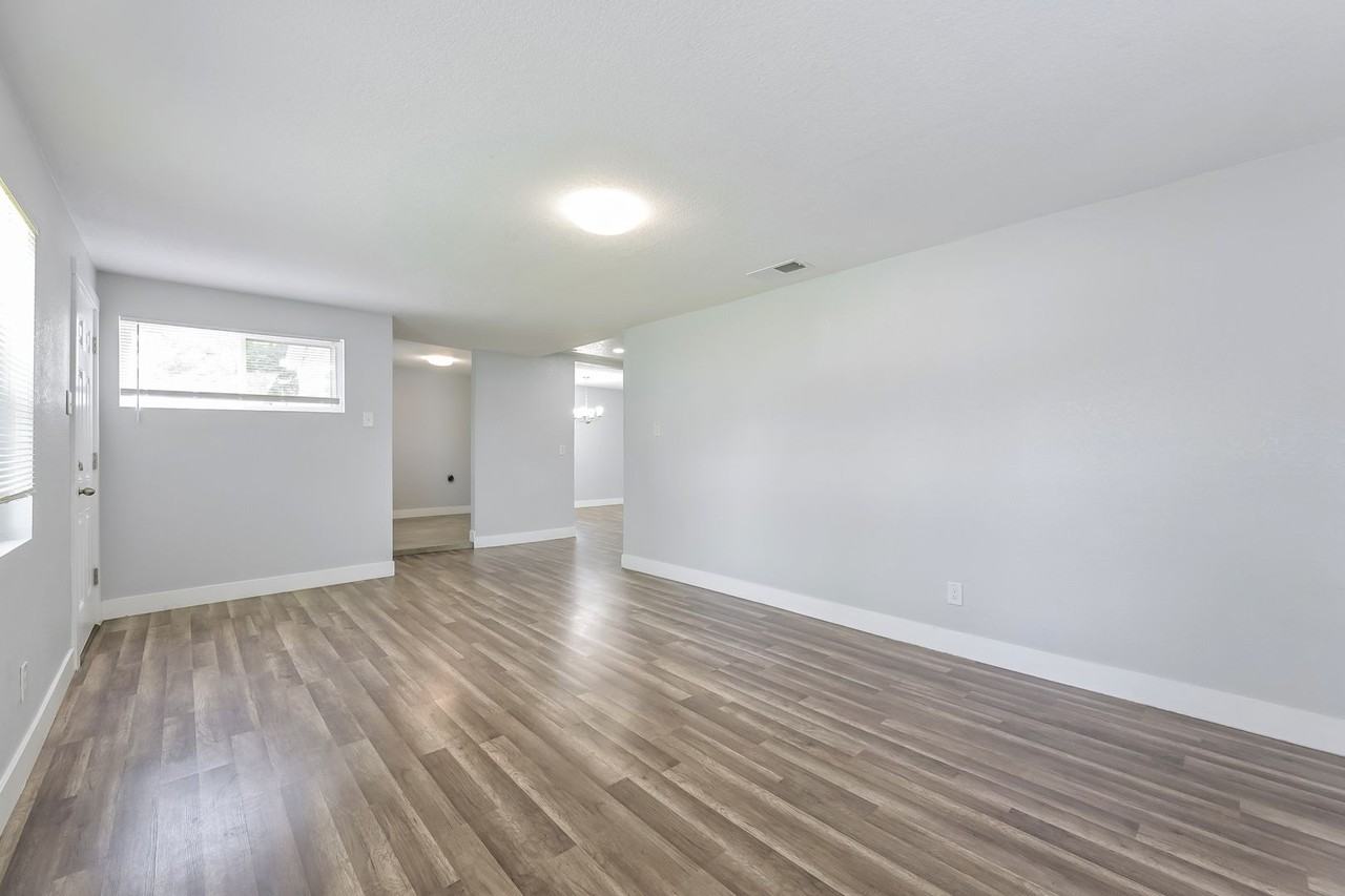1280 Wheeling St - Photo 6 of 21