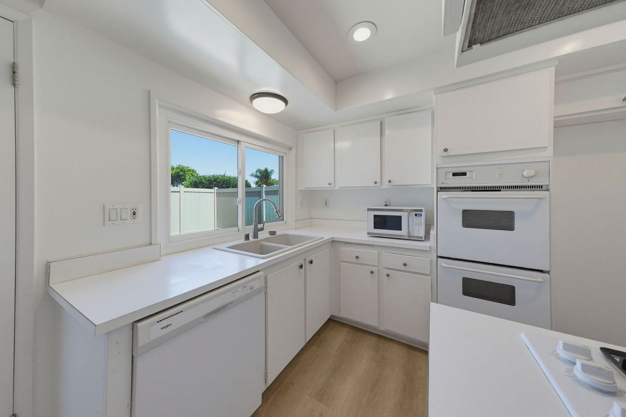 20361 Fee Ln - Photo 3 of 30