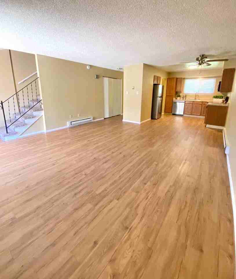 464 Smithridge Park - Photo 2 of 13