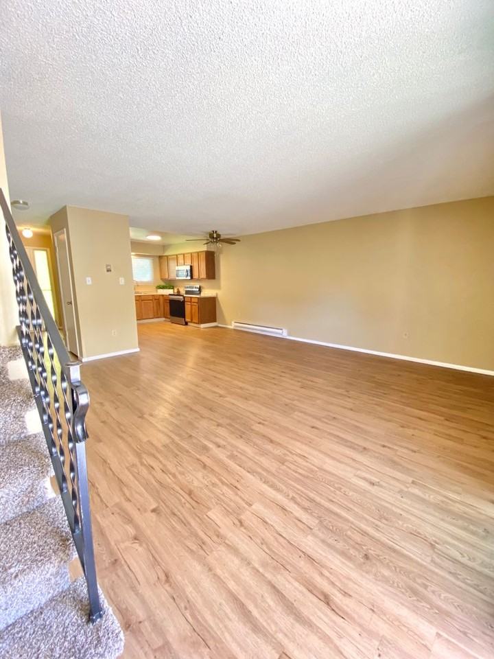 464 Smithridge Park - Photo 3 of 13