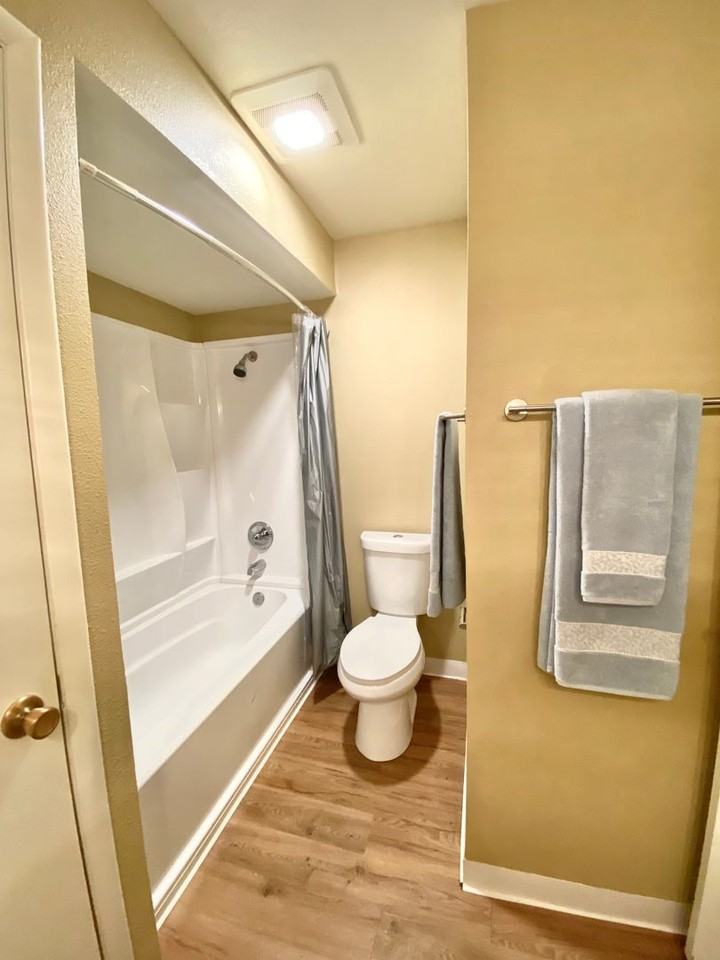 464 Smithridge Park - Photo 6 of 13