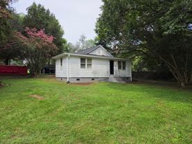 3152 S Stratford Rd - Photo 1 of 1