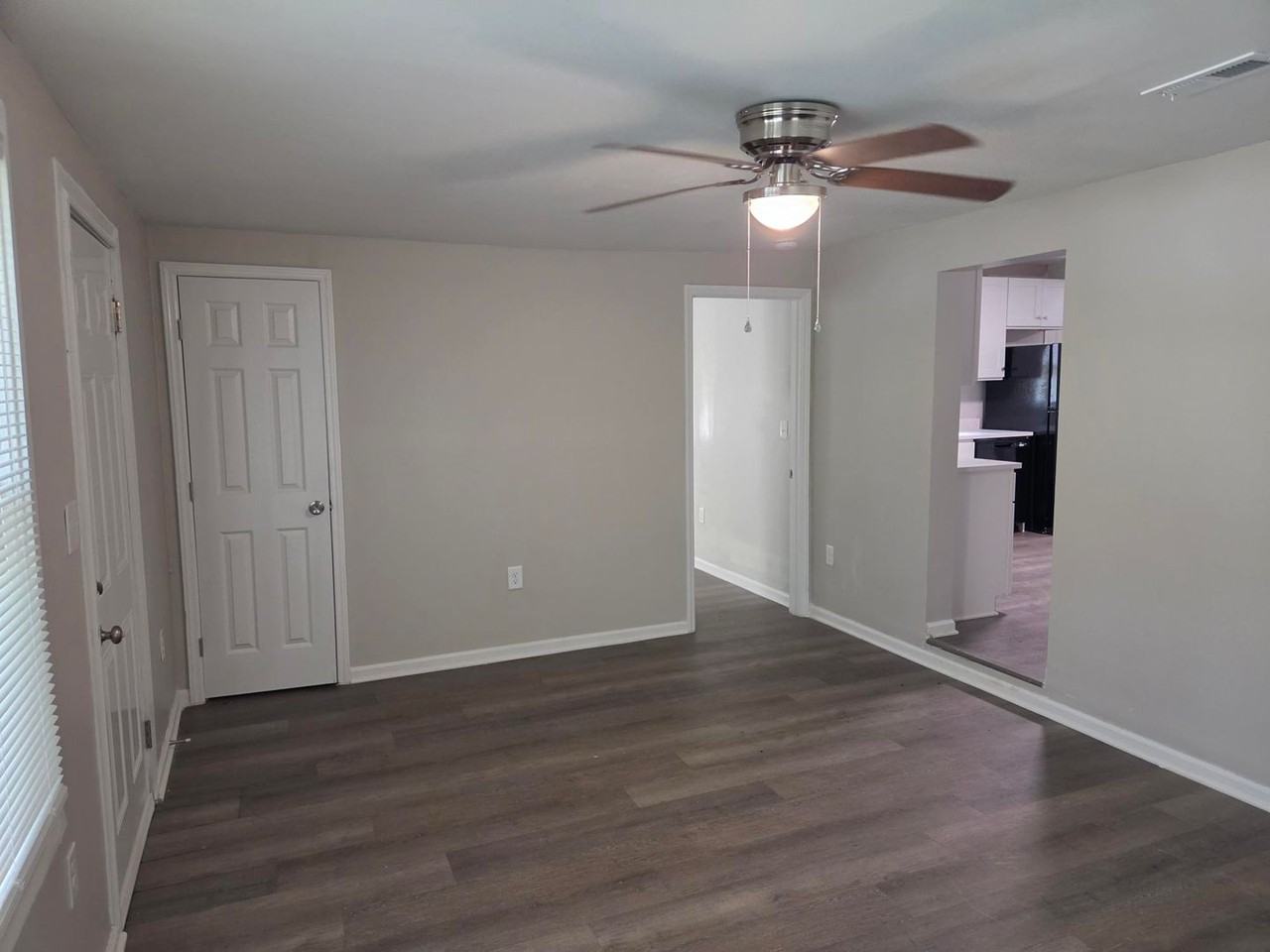 3152 S Stratford Rd - Photo 6 of 13