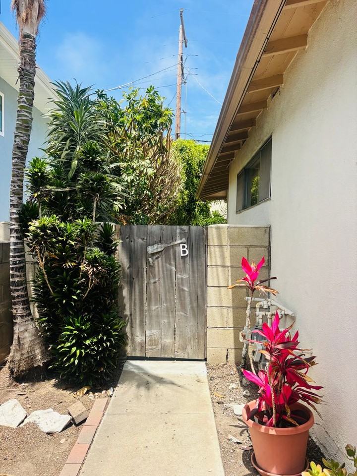 236 Avenida Santa Barbara