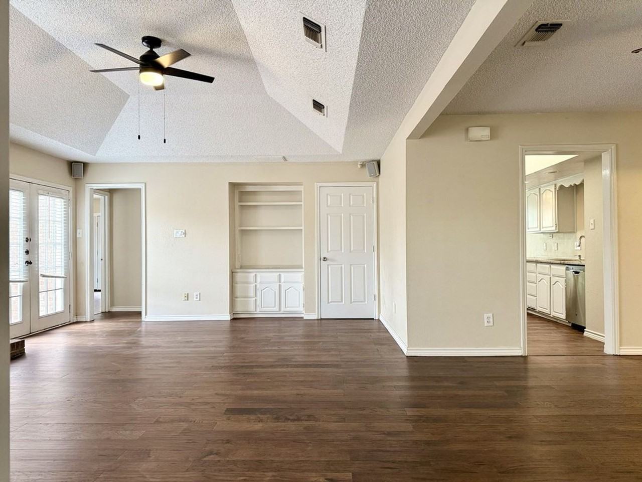 2601 Idlewilde Dr - Photo 7 of 18