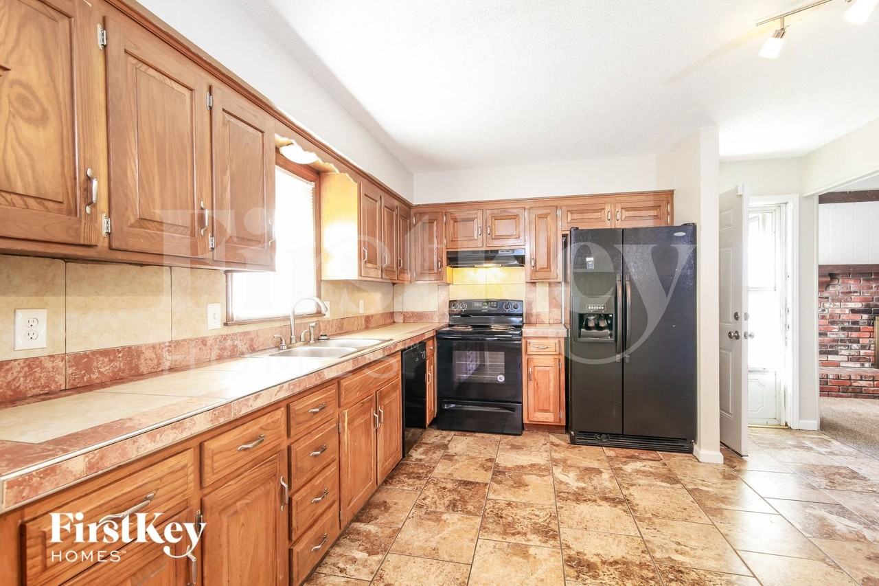 6504 E 129th Pl - Photo 4 of 13