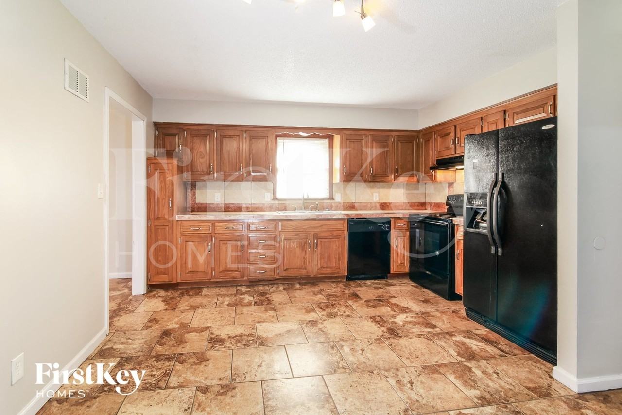 6504 E 129th Pl - Photo 5 of 13