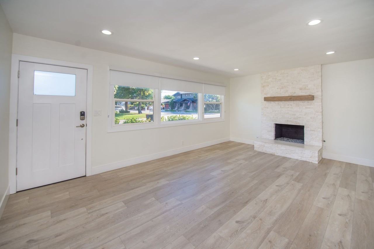 2253 Elden Ave - Photo 6 of 28