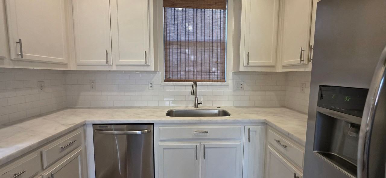 845 Bronze Ln - Photo 3 of 45