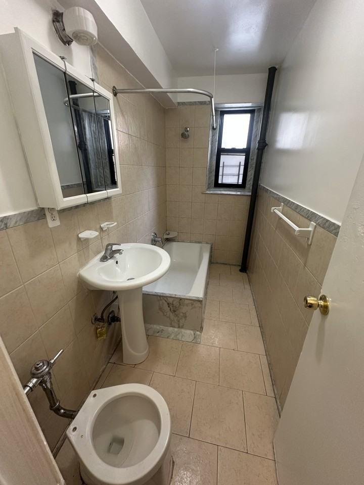 4141 46th St #1-0 - Photo 6 of 8