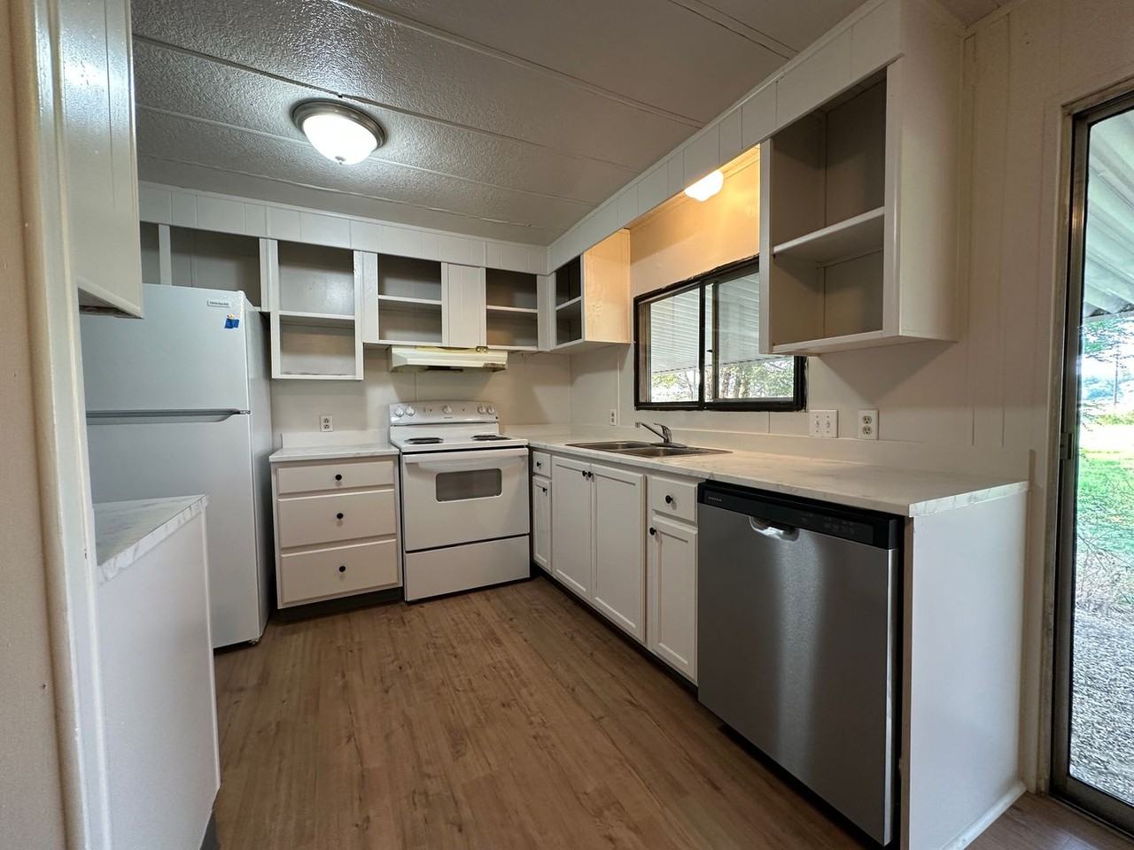 2511 Hanna Ave - Photo 6 of 13
