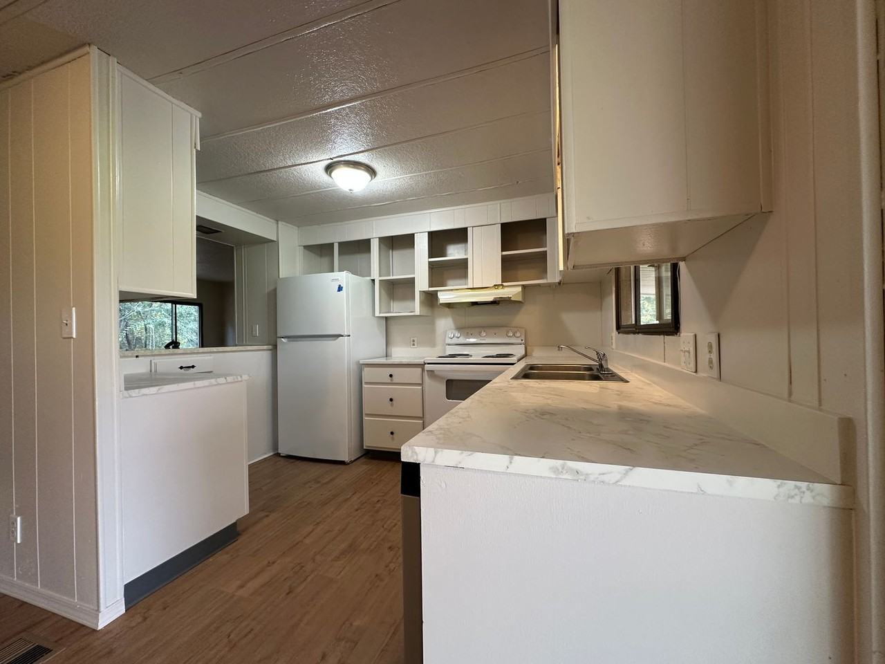 2511 Hanna Ave - Photo 7 of 13