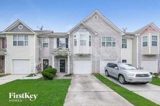 562 Maggie Ln - Photo 1 of 1