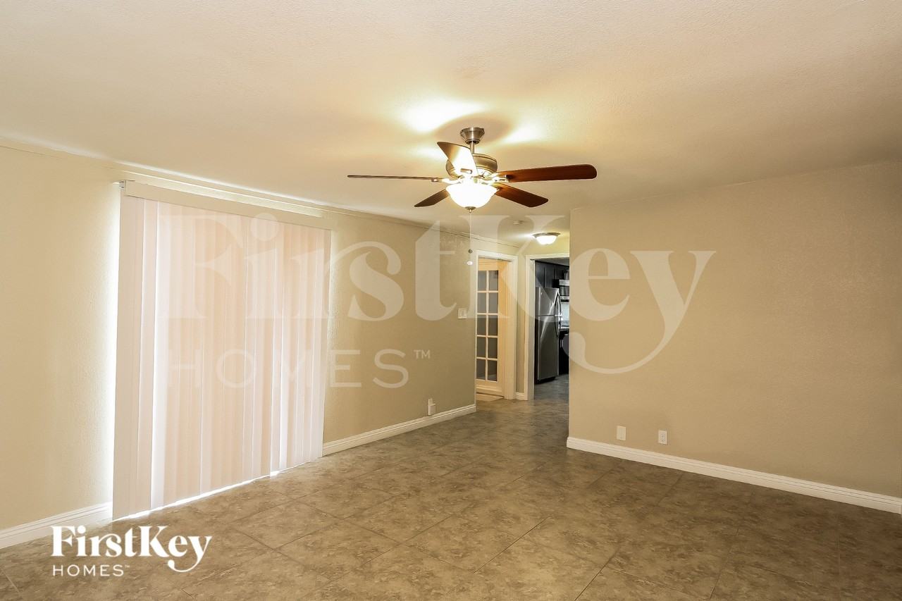 5119 Margo Dr - Photo 2 of 18