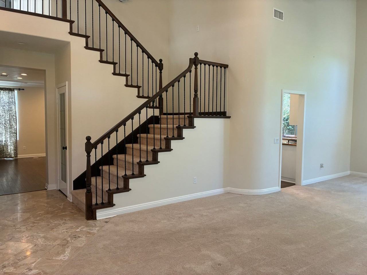 585 Mindenvale Ct - Photo 3 of 20